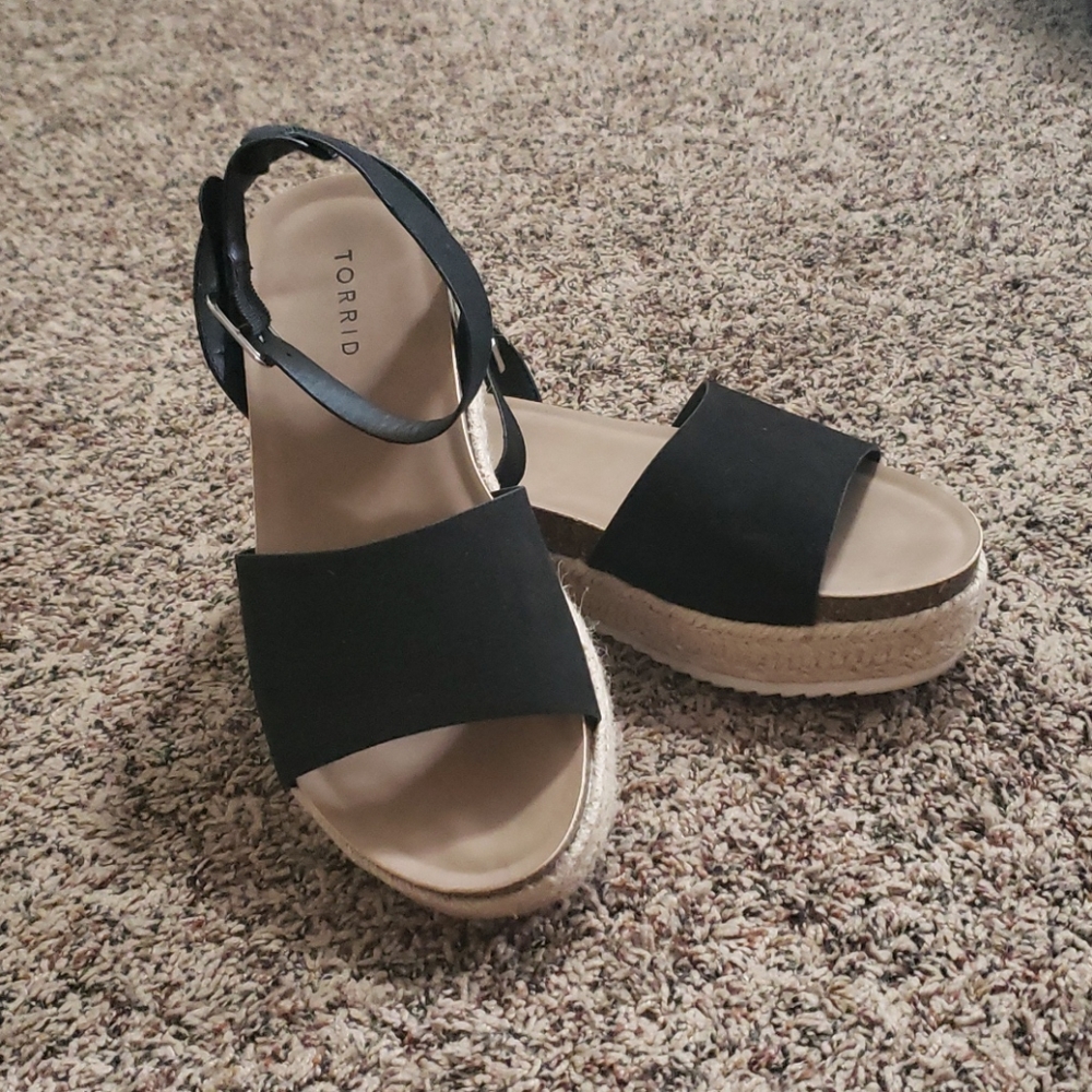 Sandles